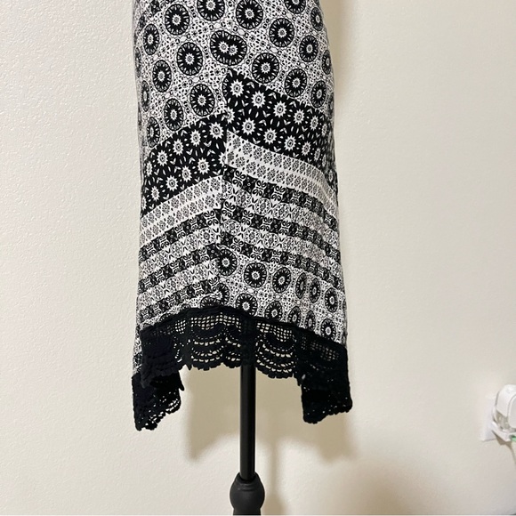 Abstract Festival Black White Lace Patterned High-Low Dress Size S - Picture 2 of 9